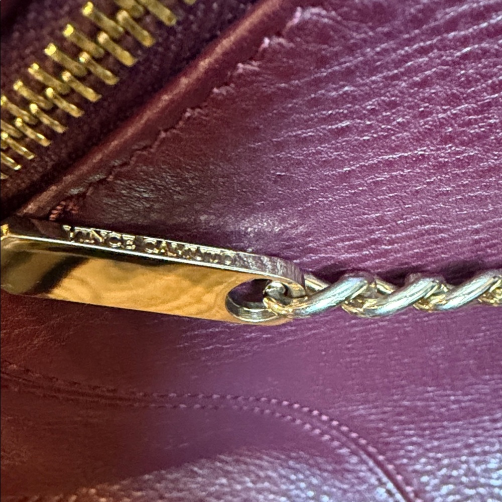 Beautiful Vince Camuto Leather Hobo slouchy Bag with Chain Detail - Picture 4 of 12
